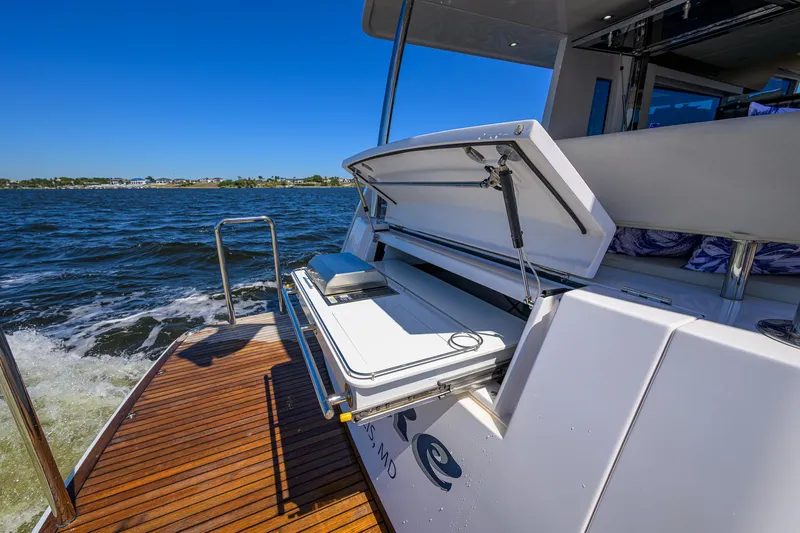 Fluke Yacht Photos Pics Kadey-Krogen 54 Summit Motoryacht 2020, open deck view, cruising on a sunny day.