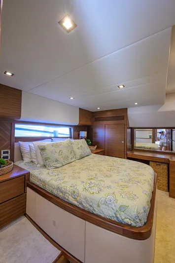 Fluke Yacht Photos Pics 