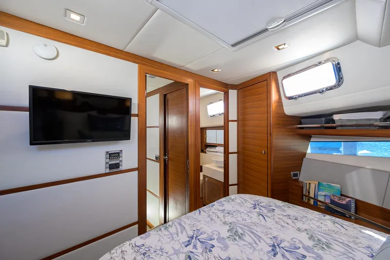 Fluke Yacht Photos Pics 