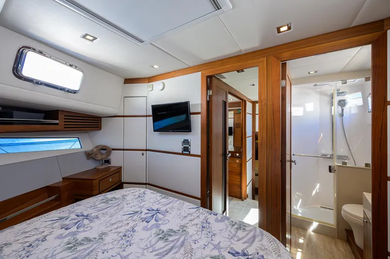 Fluke Yacht Photos Pics 