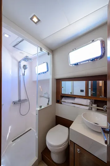 Fluke Yacht Photos Pics 