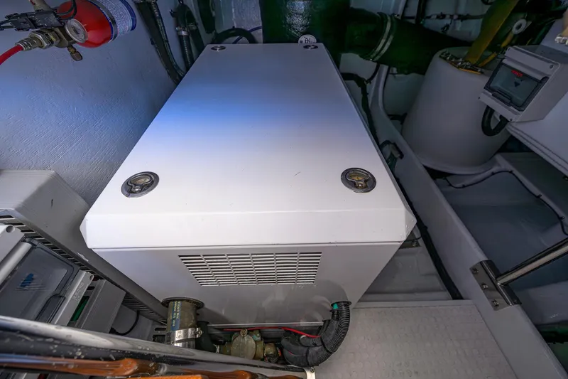 Fluke Yacht Photos Pics 