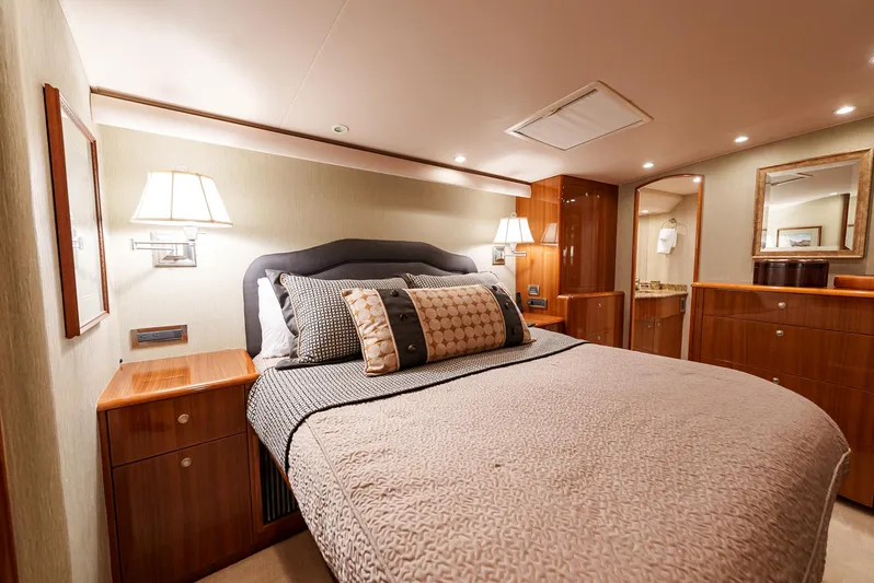 Liquid Apple Yacht Photos Pics 
