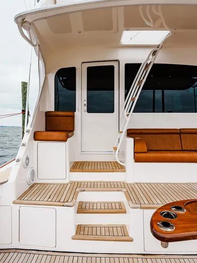 Liquid Apple Yacht Photos Pics 