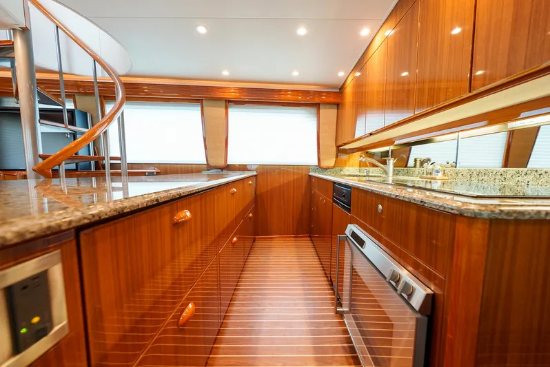 Liquid Apple Yacht Photos Pics 