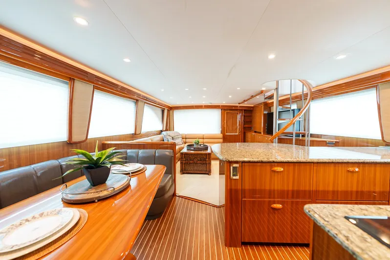 Liquid Apple Yacht Photos Pics 