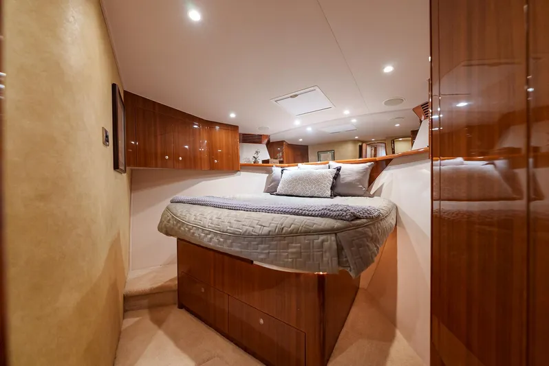 Liquid Apple Yacht Photos Pics 