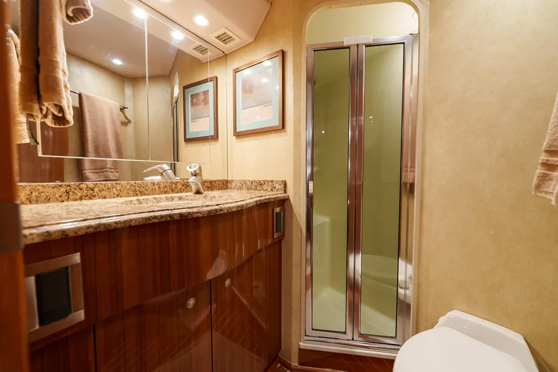 Liquid Apple Yacht Photos Pics 