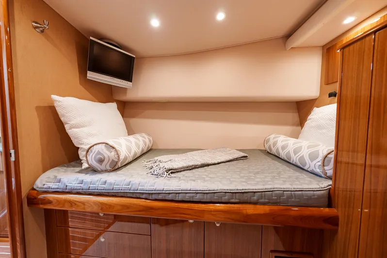 Liquid Apple Yacht Photos Pics 