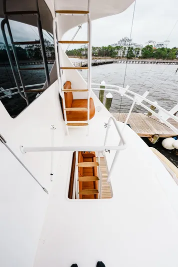 Liquid Apple Yacht Photos Pics 