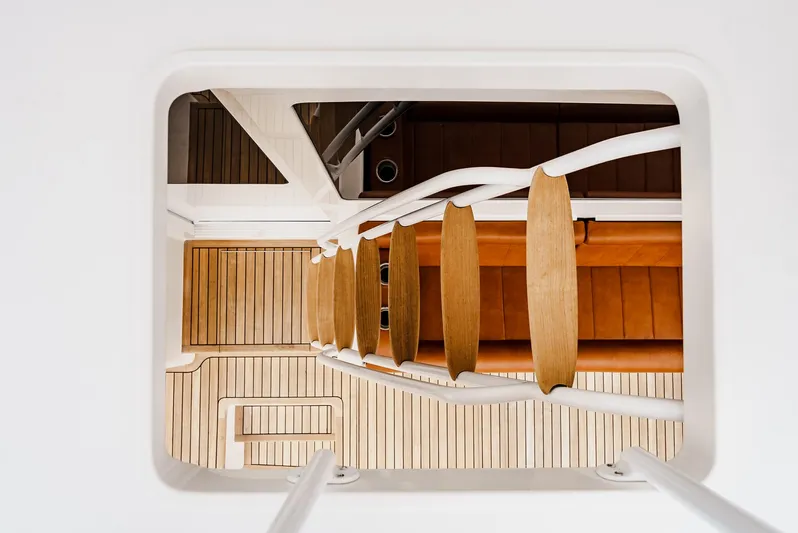 Liquid Apple Yacht Photos Pics 