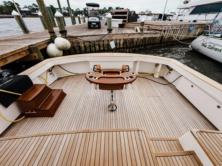 Liquid Apple Yacht Photos Pics 