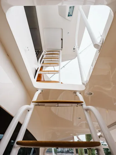 Liquid Apple Yacht Photos Pics 