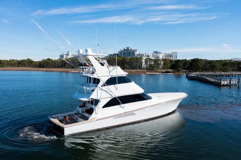 Liquid Apple Yacht Photos Pics 