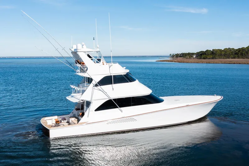 Liquid Apple Yacht Photos Pics 