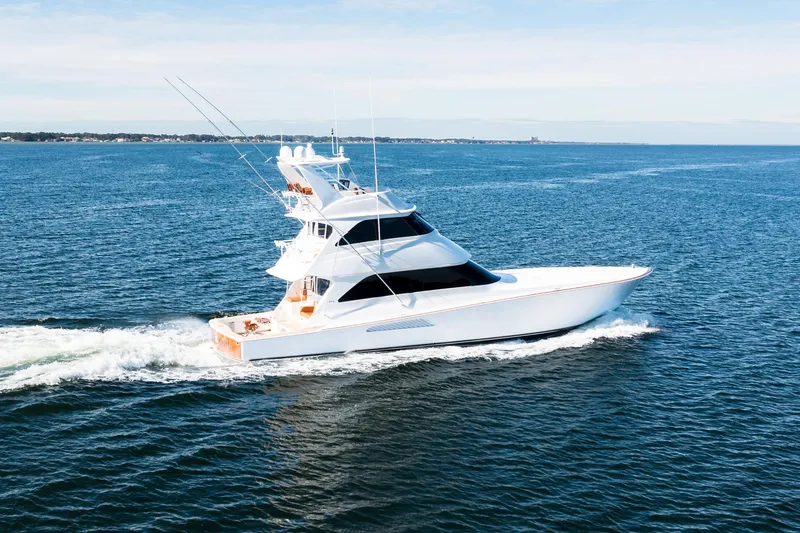 Liquid Apple Yacht Photos Pics 