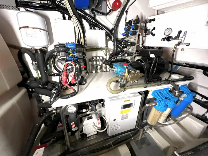 Sunday Yacht Photos Pics 