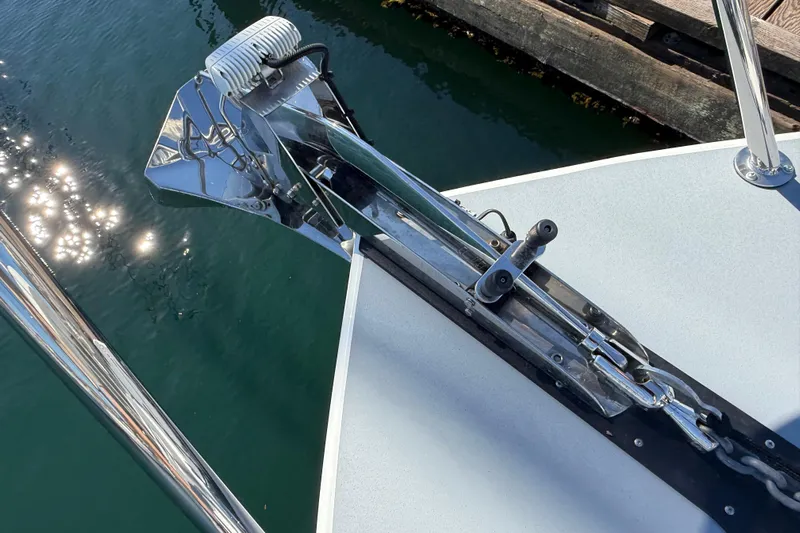 Hardy Yacht Photos Pics Bow of 2020 Coastal Craft 33 ProFish with anchor and chain mechanism.