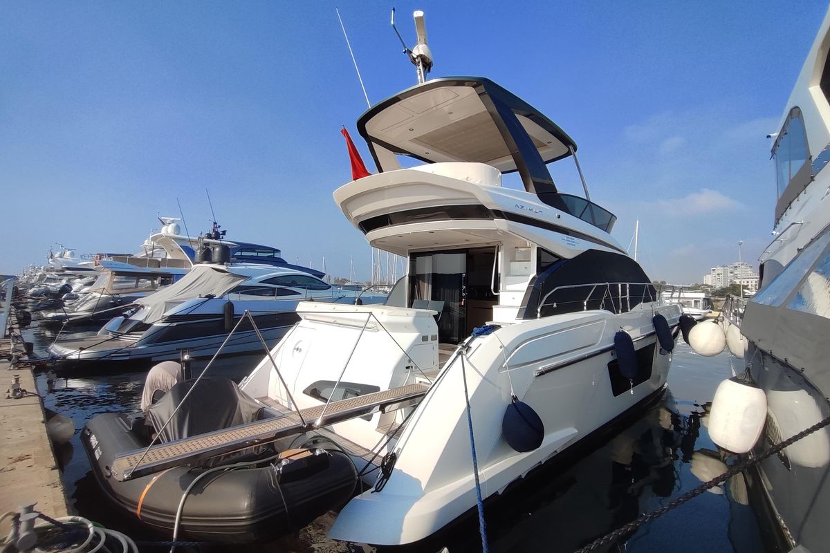 2022 Azimut 55 