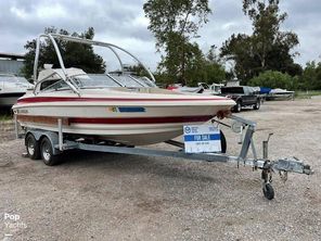 2002 Larson Lxi 210