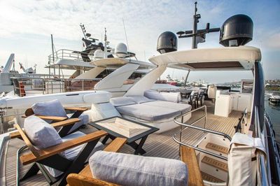 Yacht