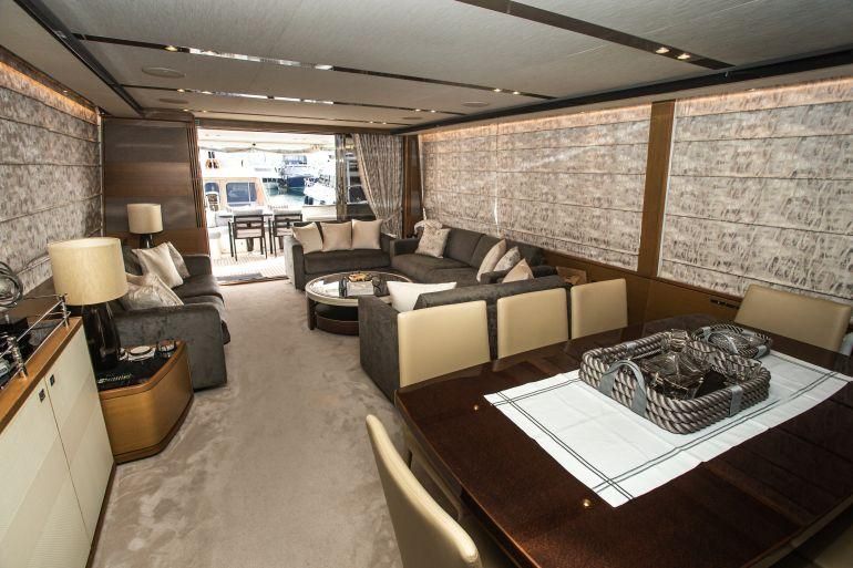 2017 Princess 83 