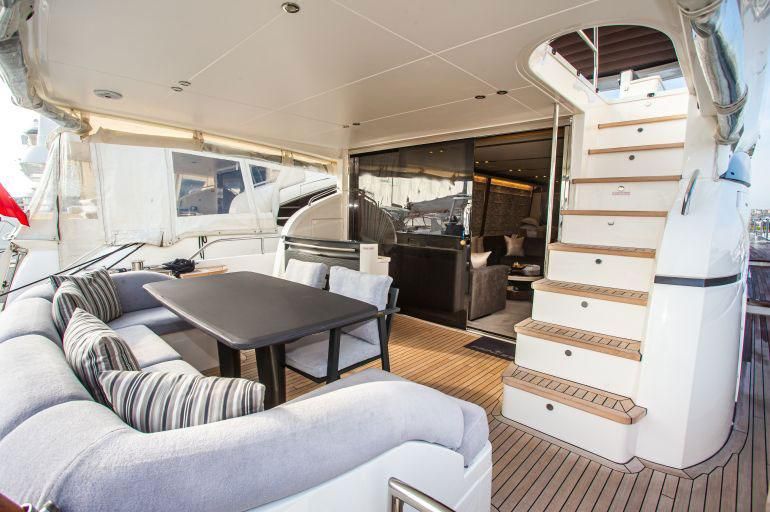 2017 Princess 83 