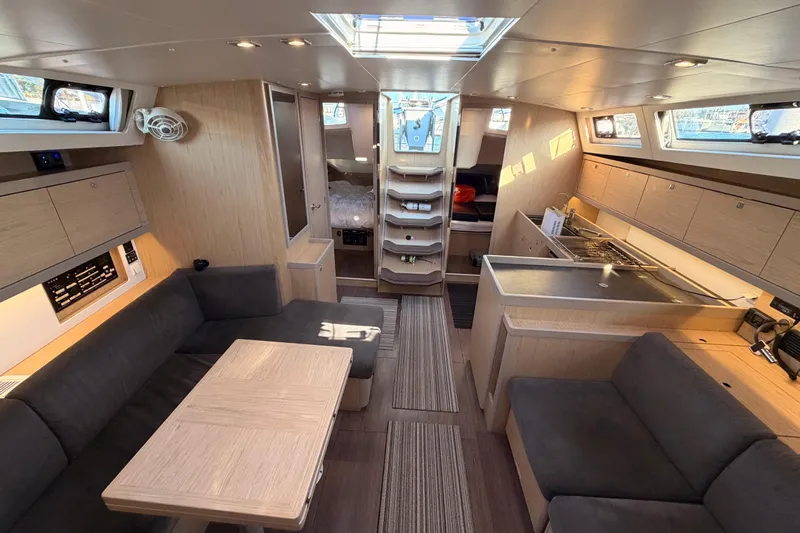 Bella Yacht Photos Pics Interior of 2017 Beneteau Oceanis 45 yacht, featuring modern design and spacious layout.