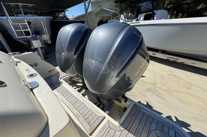  Yacht Photos Pics 2019 Chris-Craft Catalina 30 with dual Yamaha outboard engines, docked outdoors.