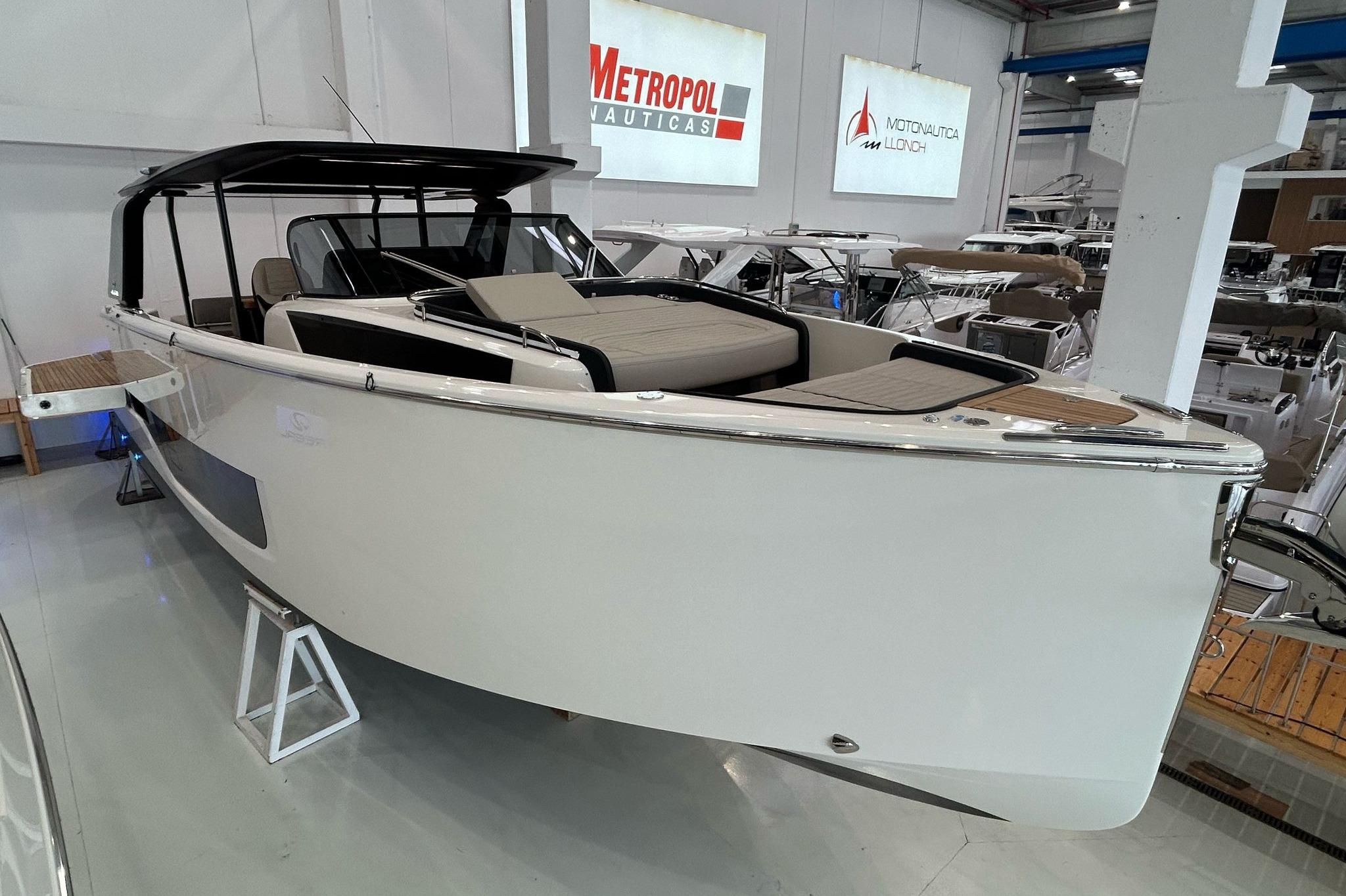 2024 Cranchi A46 Luxury Tender