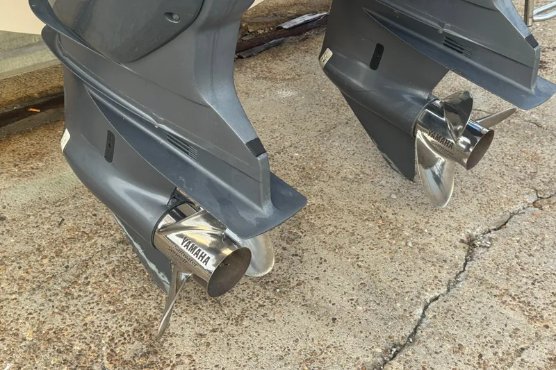  Yacht Photos Pics Twin Yamaha outboard motors on a 2007 Grady-White Marlin 300 boat.