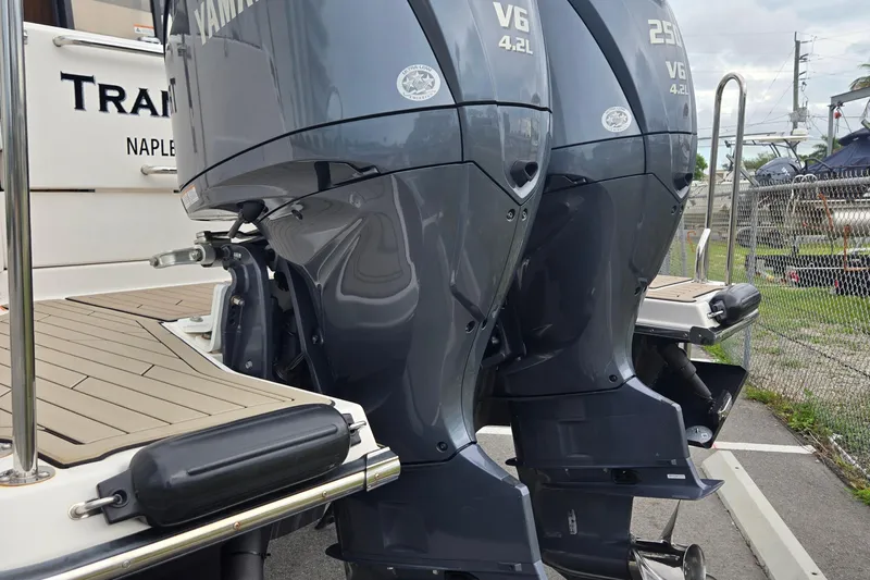 Tranquila Yacht Photos Pics Twin Yamaha V6 outboard engines on a 2023 Cutwater C-288 Coupe boat.