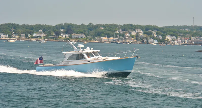 Elise Yacht Photos Pics Underway