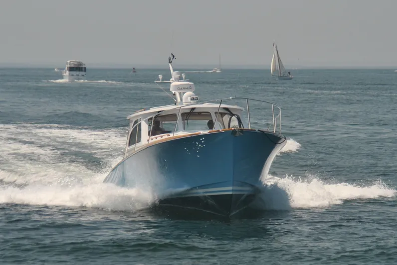 Elise Yacht Photos Pics Bow