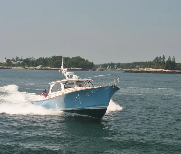 Elise Yacht Photos Pics Bow