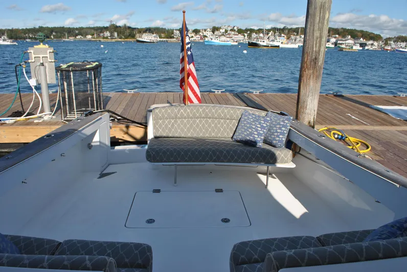 Elise Yacht Photos Pics Cockpit Aft