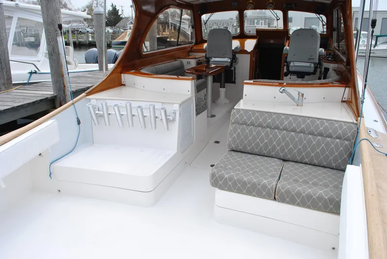 Elise Yacht Photos Pics Cockpit Fishing Set