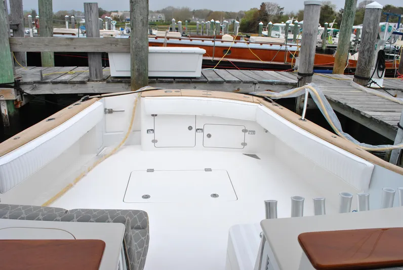 Elise Yacht Photos Pics Cockpit Fishing Set