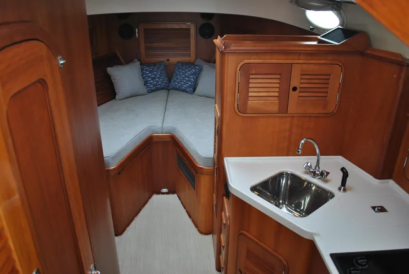 Elise Yacht Photos Pics Galley / Cabin
