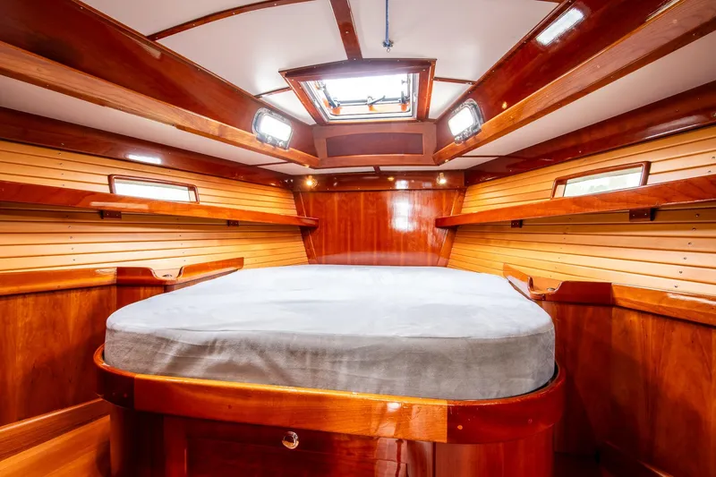 Next Boat Yacht Photos Pics Luxurious wooden interior of 2007 Morris Ocean Series 45 yacht cabin.
