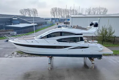 2014 Galeon 430 Skydeck