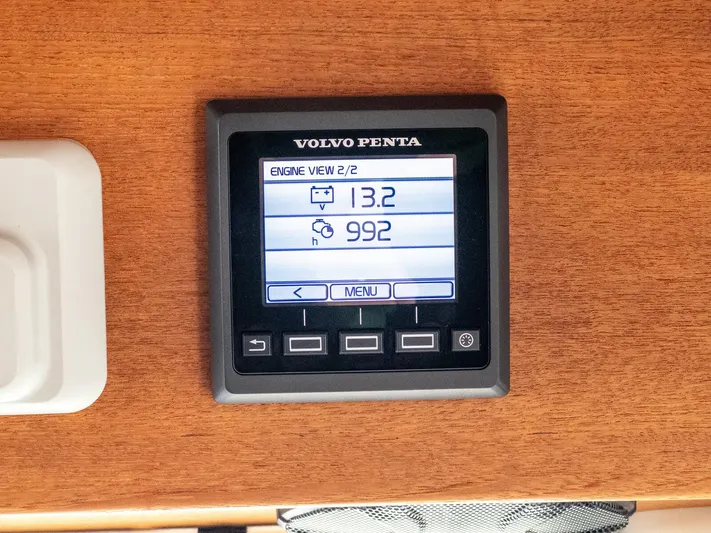  Yacht Photos Pics Volvo Penta engine display on 2018 Targa 27.1, showing engine metrics.