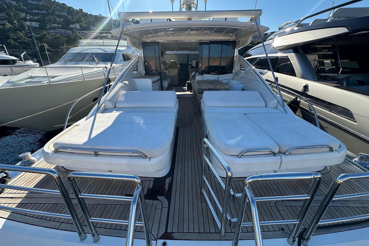 2006 Princess 71 