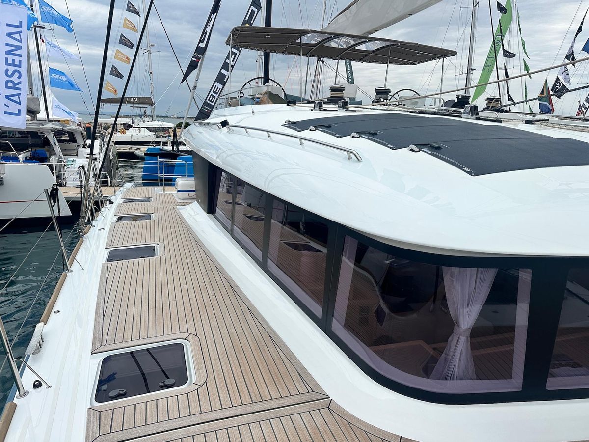 2012 Lagoon 62 