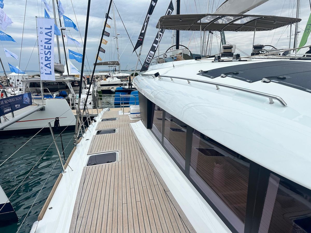 2012 Lagoon 62 