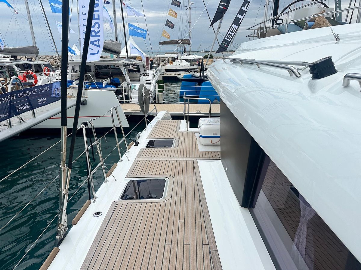 2012 Lagoon 62 