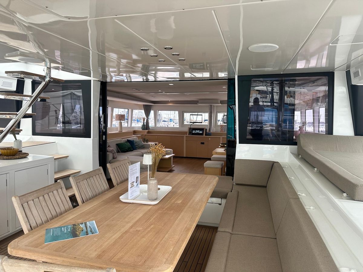 2012 Lagoon 62 
