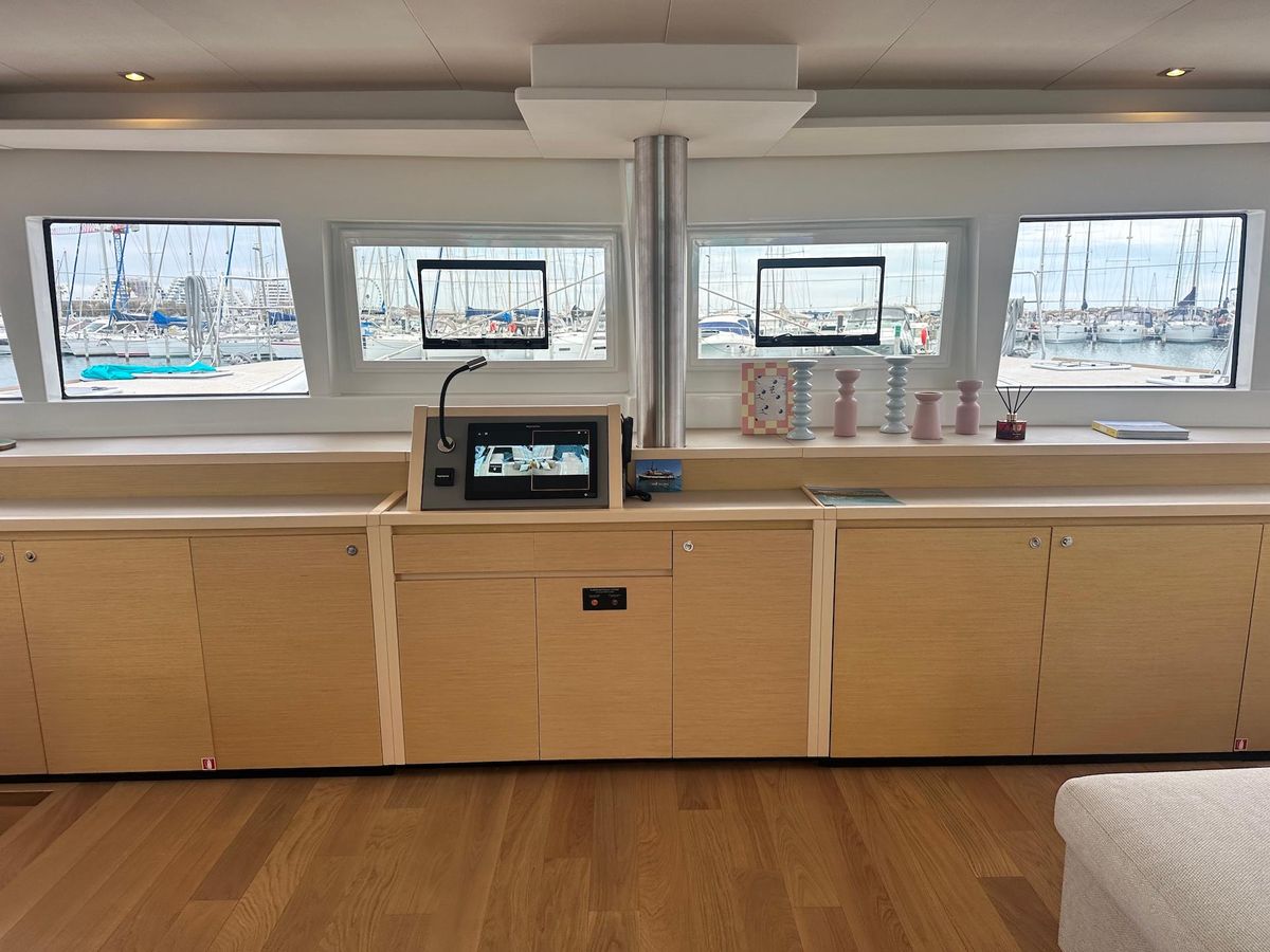 2012 Lagoon 62 