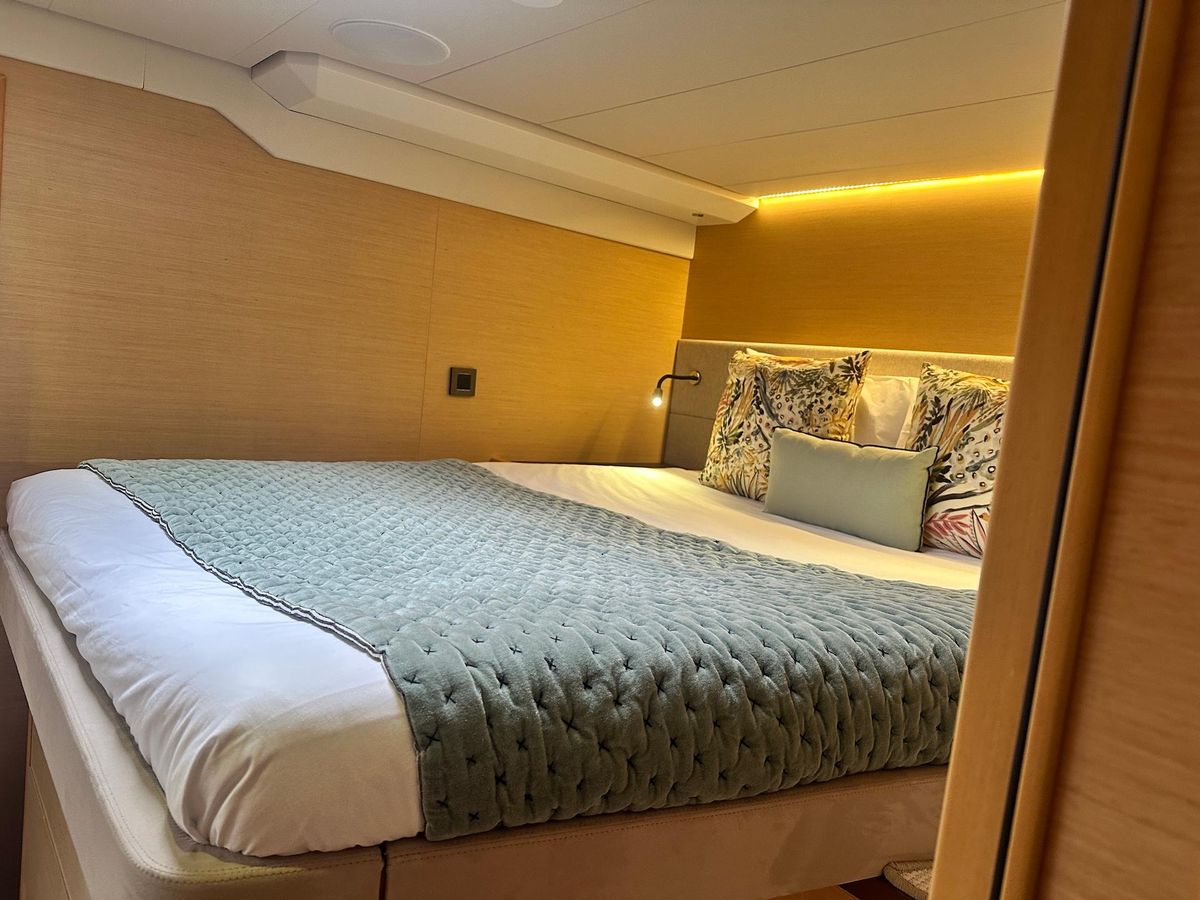 2012 Lagoon 62 