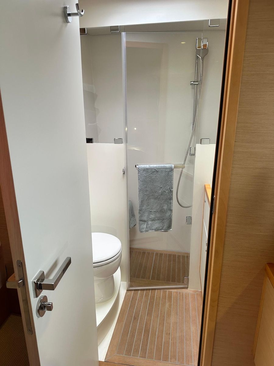 2012 Lagoon 62 